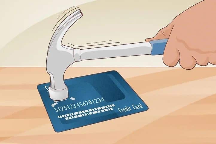 How to Dispose of a Credit Card